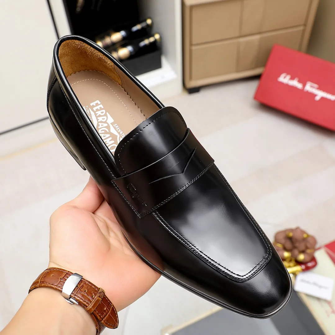 Men's shoes 💰600 🕷🕷🐂【Ferragamo】 Popular fashion casual shoes🇨🇳Official website counter 1:1 production, original mold opening💯Good quality can be seen, imported high-end first-layer pebbled calfskin, water-dyed🐂leather lining🌿very clear texture, high-quality waterproof, non-slip and wear-resistant outsole🎋high quality and low price, truly handmade🍓, 5 colors available! Code number 38-44 (45. To be customized)